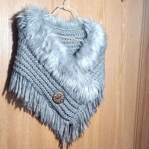 Janice Apparel ONE SIZE Gray 100% Acrylic Fur Collar Knit Scarf.